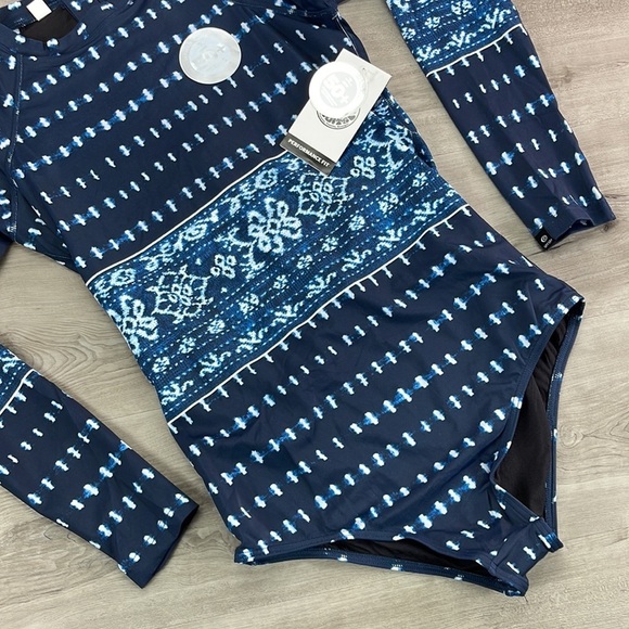 ☀️RIP CURL☀️ G BOMB L/SL BZIP UV SURFS - Picture 7 of 16